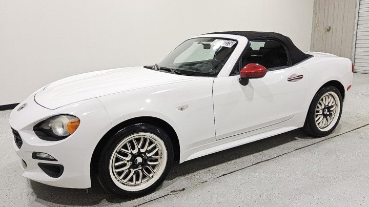 Fiat 124 SPIDER  2017