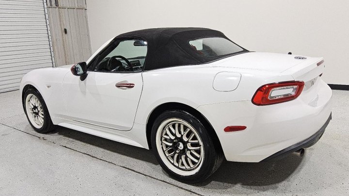 Fiat 124 SPIDER  2017