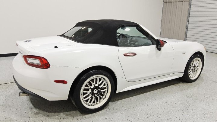 Fiat 124 SPIDER  2017