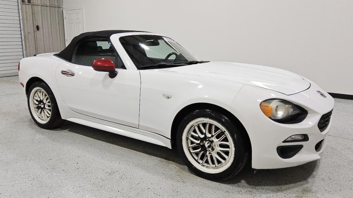 Fiat 124 SPIDER  2017