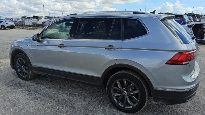 Volkswagen Tiguan  2022