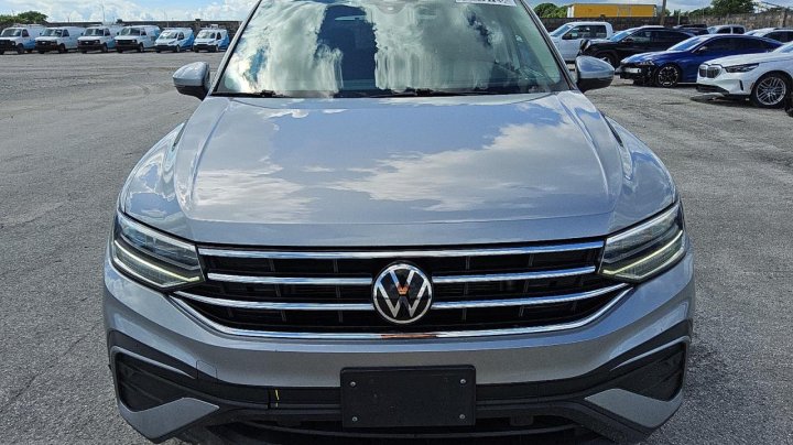 Volkswagen Tiguan  2022