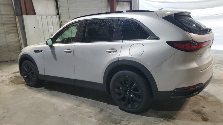 Mazda CX-90  2025