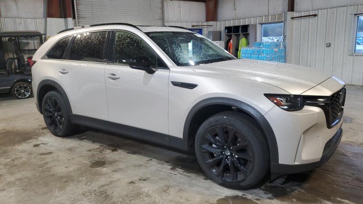 Mazda CX-90  2025