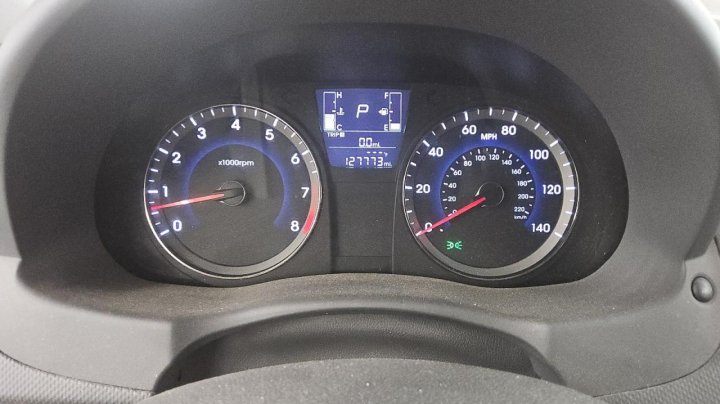 Hyundai ACCENT  2015
