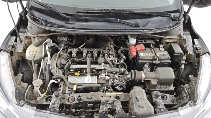 Nissan Versa  2021