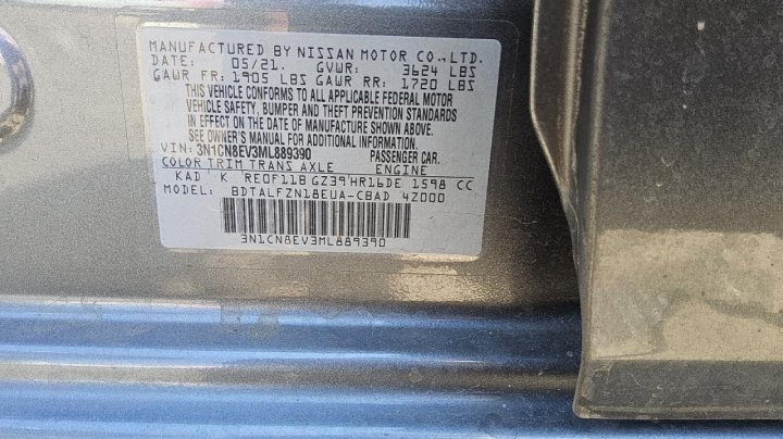Nissan Versa  2021