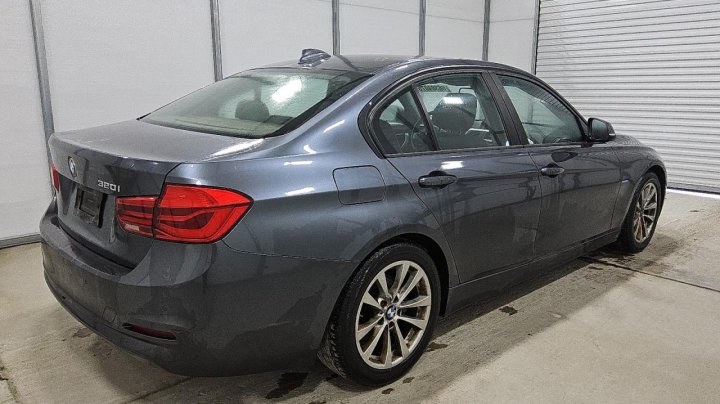BMW 320  2016
