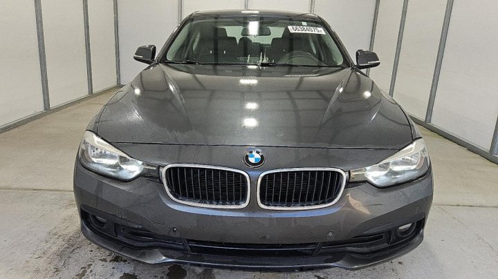 BMW 320  2016