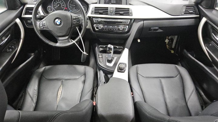 BMW 320  2016