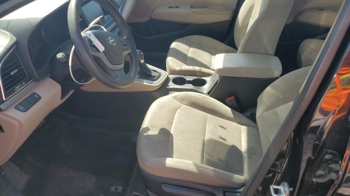 Hyundai Elantra  2018