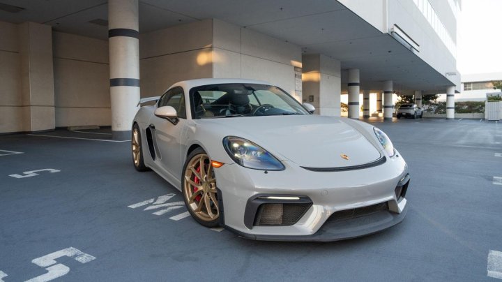 Porsche CAYMAN  2023