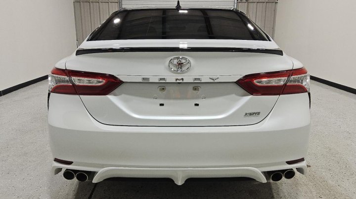 Toyota Camry  2020