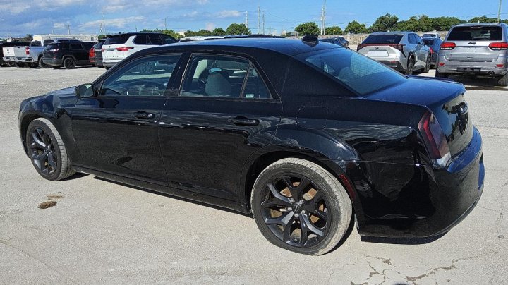 CHRYSLER 300  2022