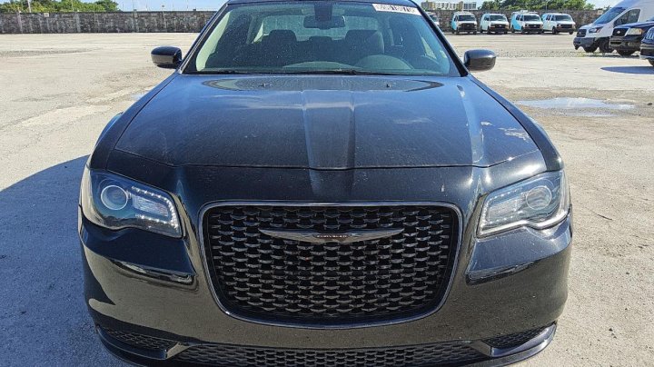 CHRYSLER 300  2022