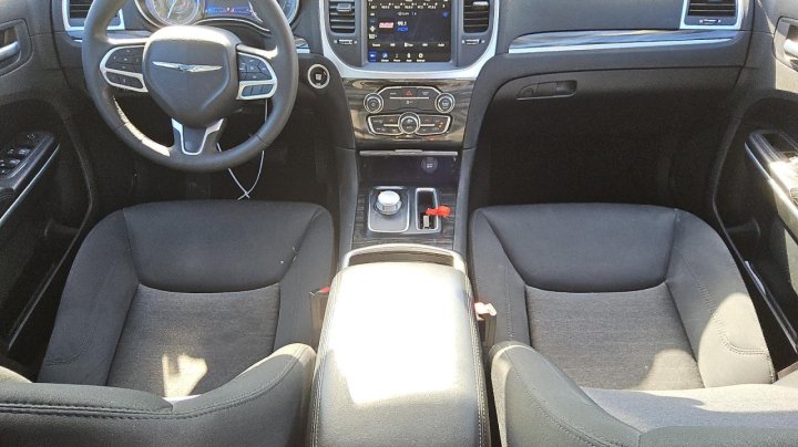 CHRYSLER 300  2022