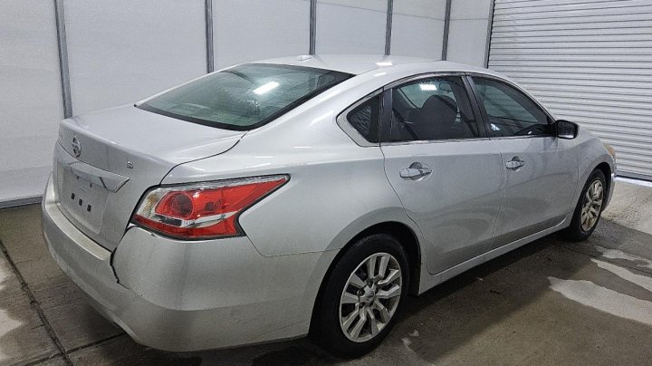 Nissan Altima  2015