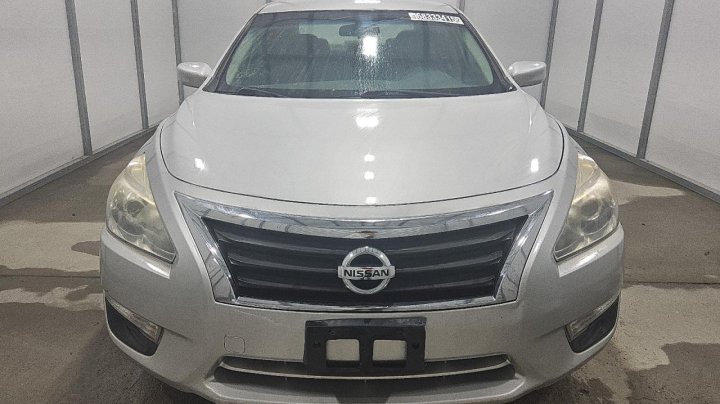 Nissan Altima  2015