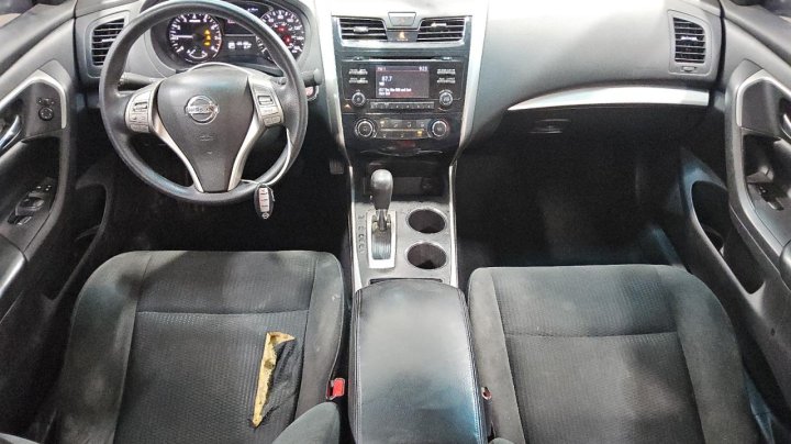 Nissan Altima  2015