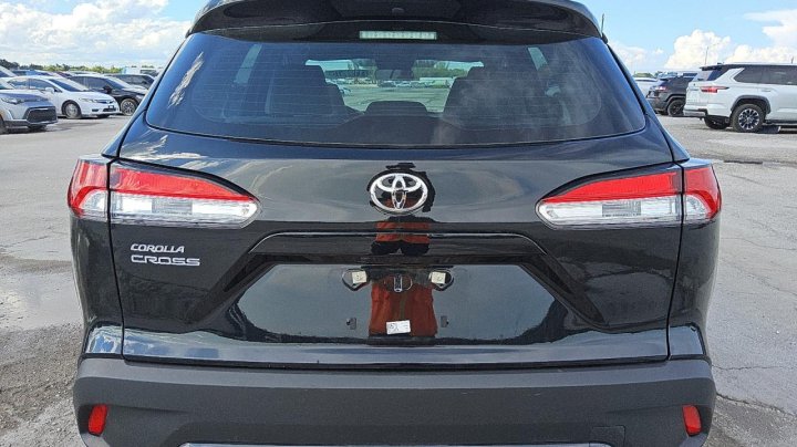 Toyota COROLLA CROSS  2024