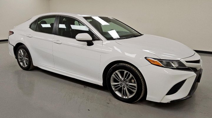 Toyota Camry  2018