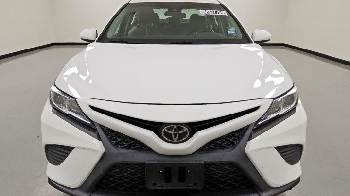 Toyota Camry  2018