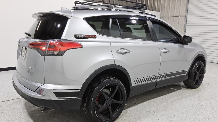 Toyota RAV4  2018