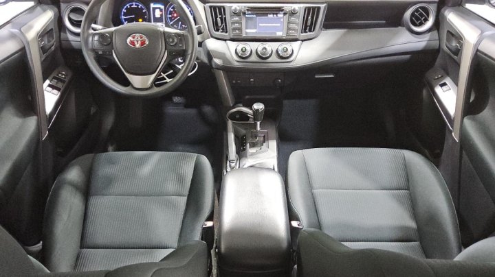 Toyota RAV4  2018
