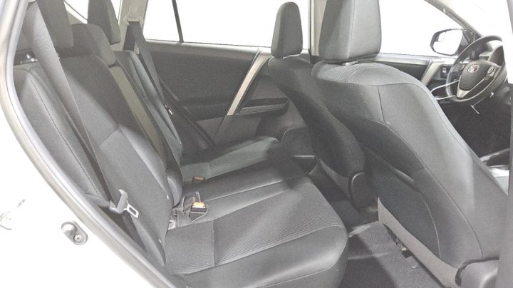 Toyota RAV4  2018