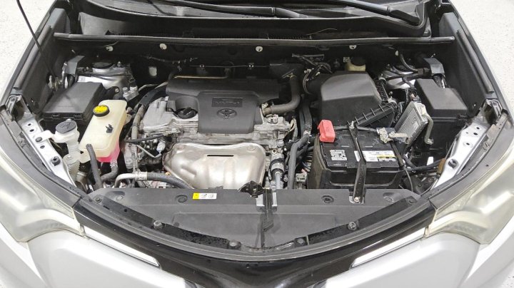 Toyota RAV4  2018