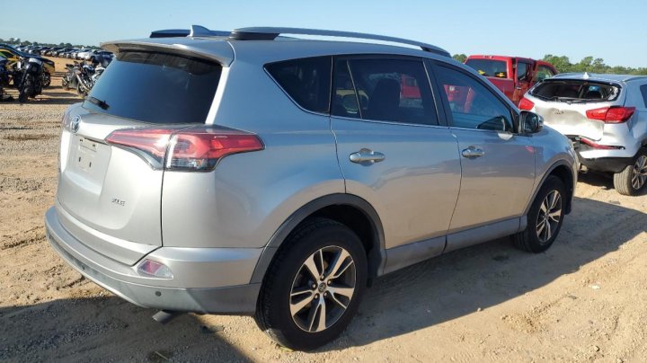 Toyota RAV4  2018