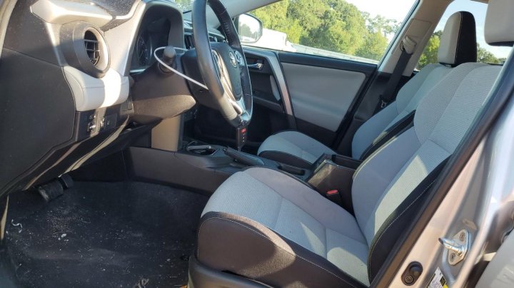 Toyota RAV4  2018