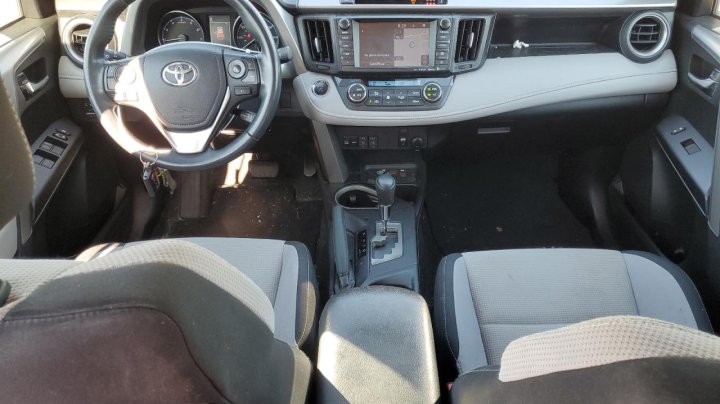 Toyota RAV4  2018