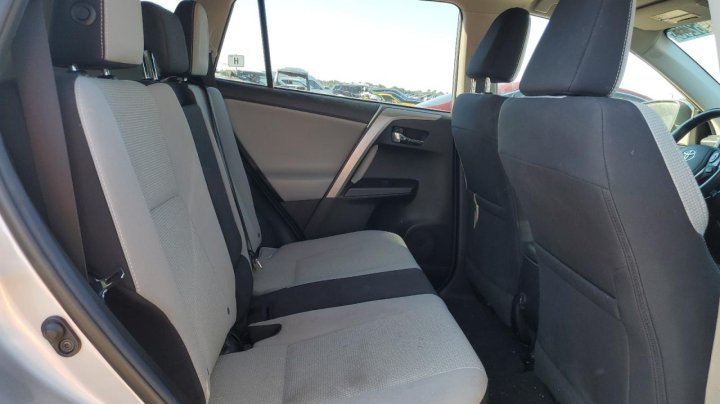 Toyota RAV4  2018