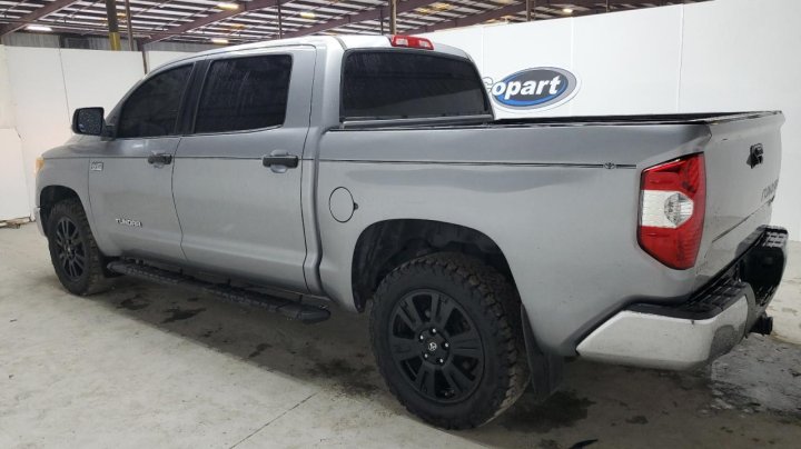 Toyota TUNDRA  2016