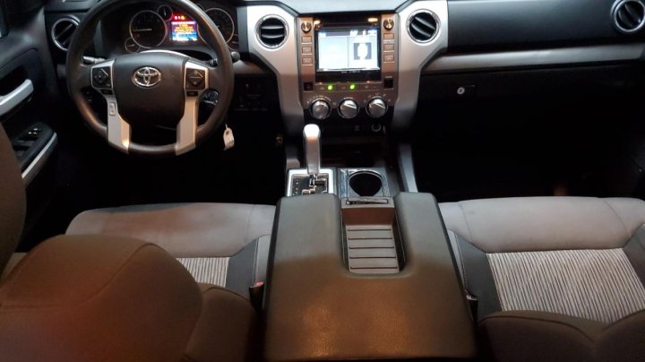 Toyota TUNDRA  2016