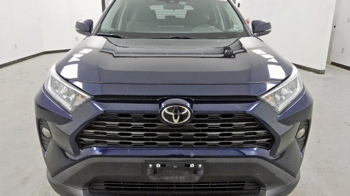 Toyota RAV4  2021