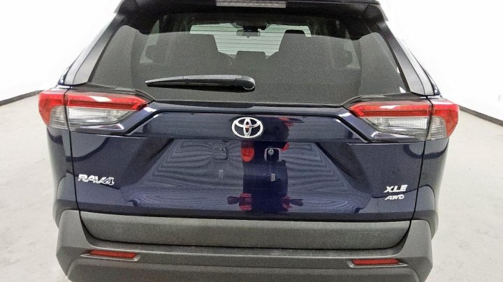 Toyota RAV4  2021