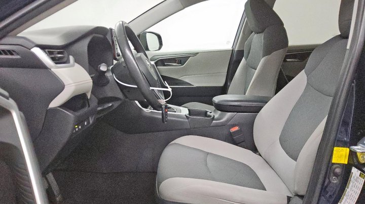 Toyota RAV4  2021