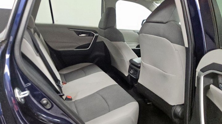 Toyota RAV4  2021
