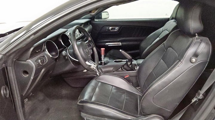 Ford MUSTANG  2016