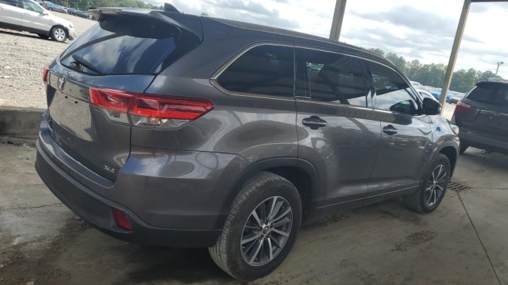 Toyota Highlander  2018