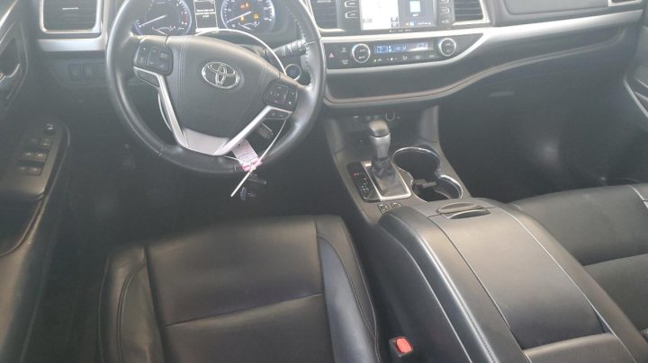 Toyota Highlander  2018