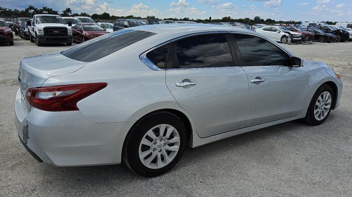 Nissan Altima  2018