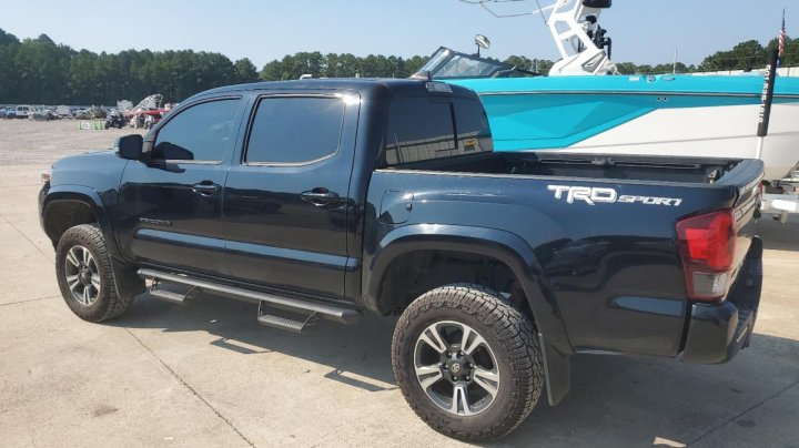 Toyota TACOMA  2018