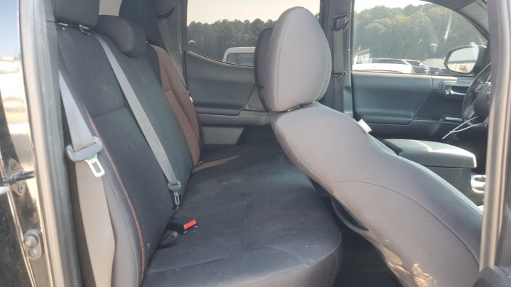 Toyota TACOMA  2018