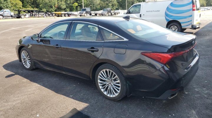 Toyota Avalon  2019