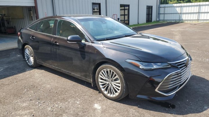 Toyota Avalon  2019