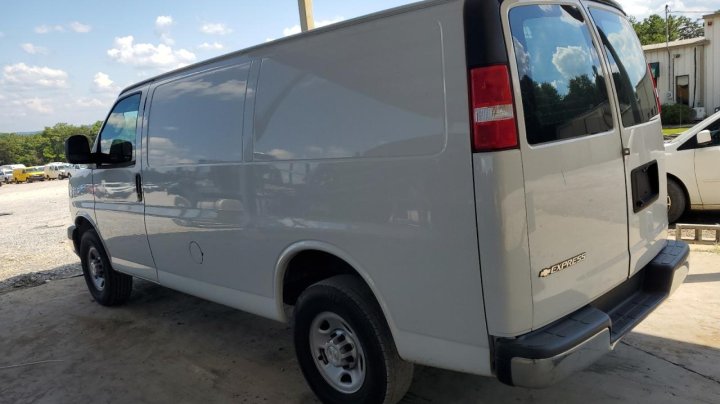 Chevrolet EXPRESS G2500  2020