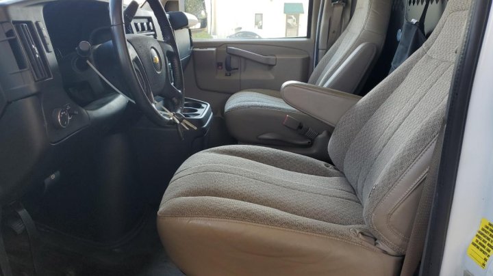 Chevrolet EXPRESS G2500  2020